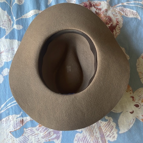 Hat attack felted wool hat - Picture 3 of 6